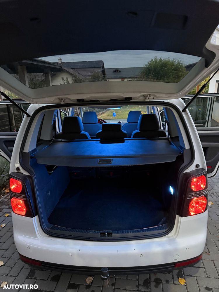 Volkswagen Touran - 7