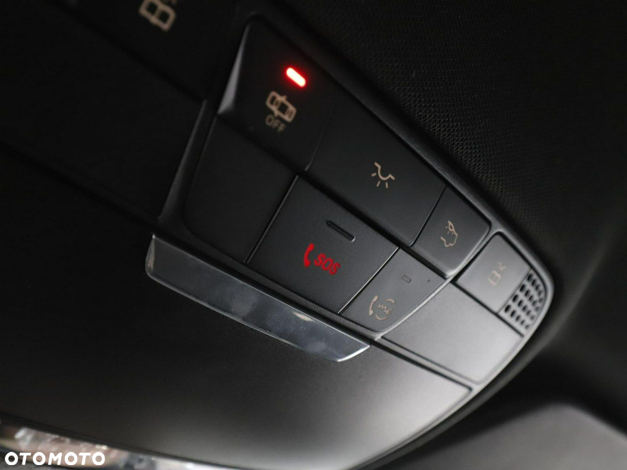 Mercedes-Benz Klasa C 300 d T 4Matic 9G-TRONIC AMG Line - 40
