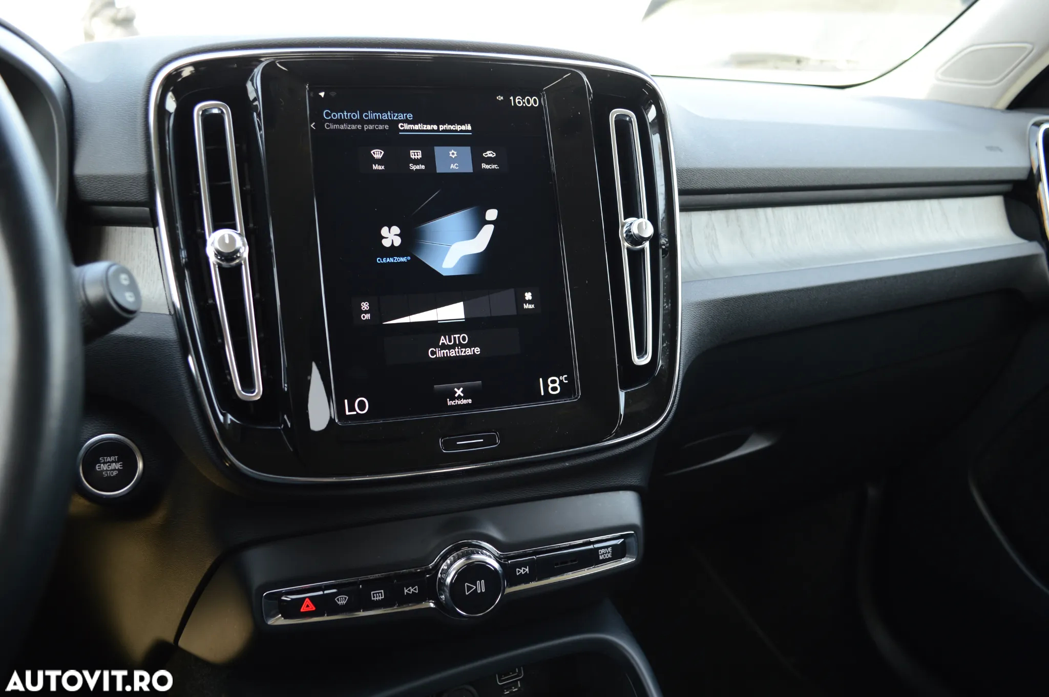 Volvo XC 40 Recharge T5 Twin Engine AT7 Inscription Expression - 24