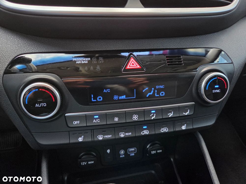 Hyundai Tucson blue 1.6 CRDi 2WD DCT Premium - 30