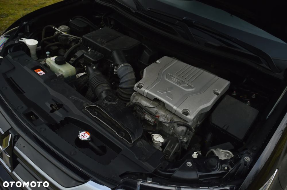 Mitsubishi Outlander 2.0 4WD Top - 27