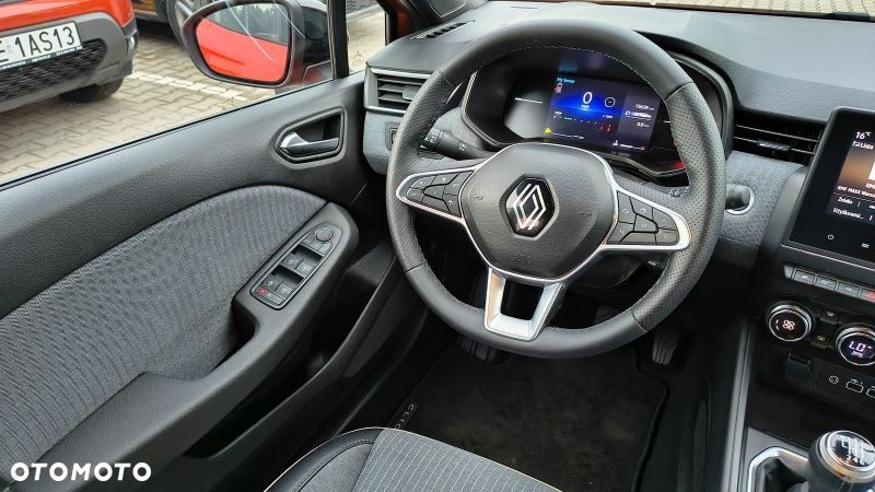 Renault Clio - 15