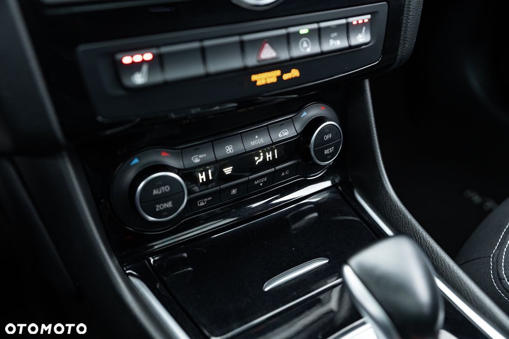 Infiniti Q30 2.2d DCT AWD Sport - 34