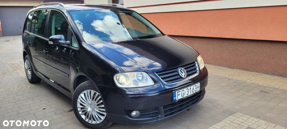 Volkswagen Touran 2.0 TDI DPF Trendline - 4