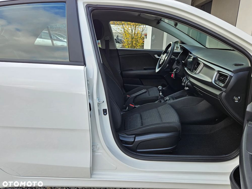 Kia Rio 1.2 M - 31