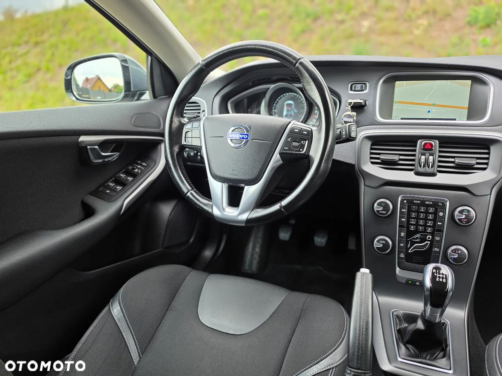 Volvo V40 D2 - 34
