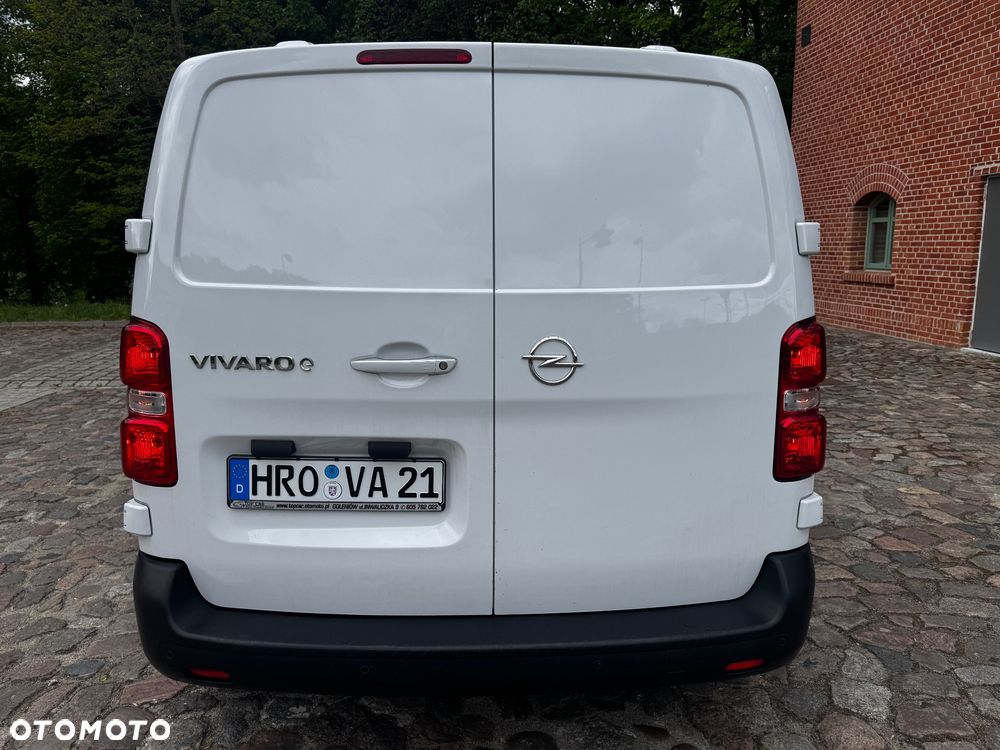 Opel VivaroE - 11