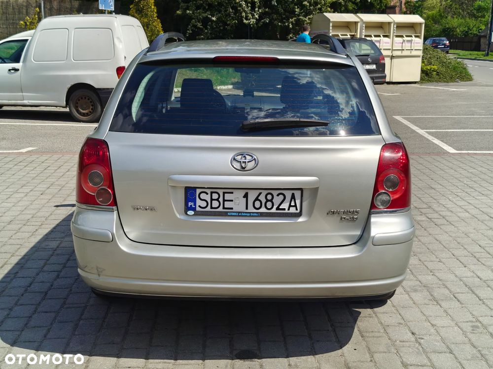 Toyota Avensis 2.0 D-4D Sol Premium - 28