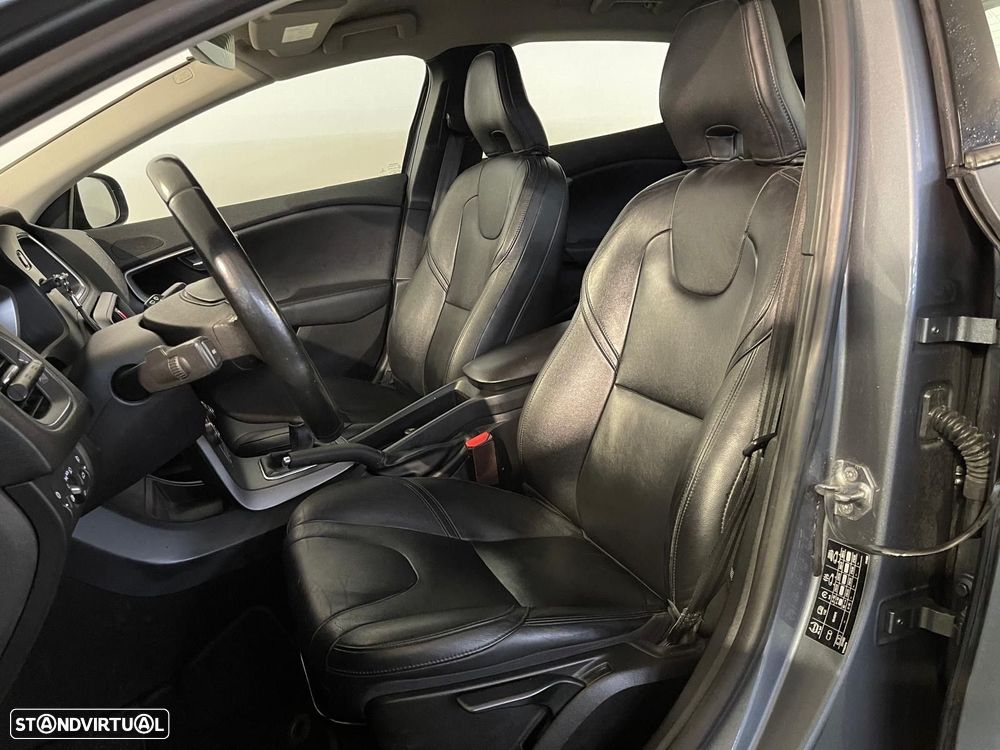 Volvo V40 1.6 D2 Momentum - 12