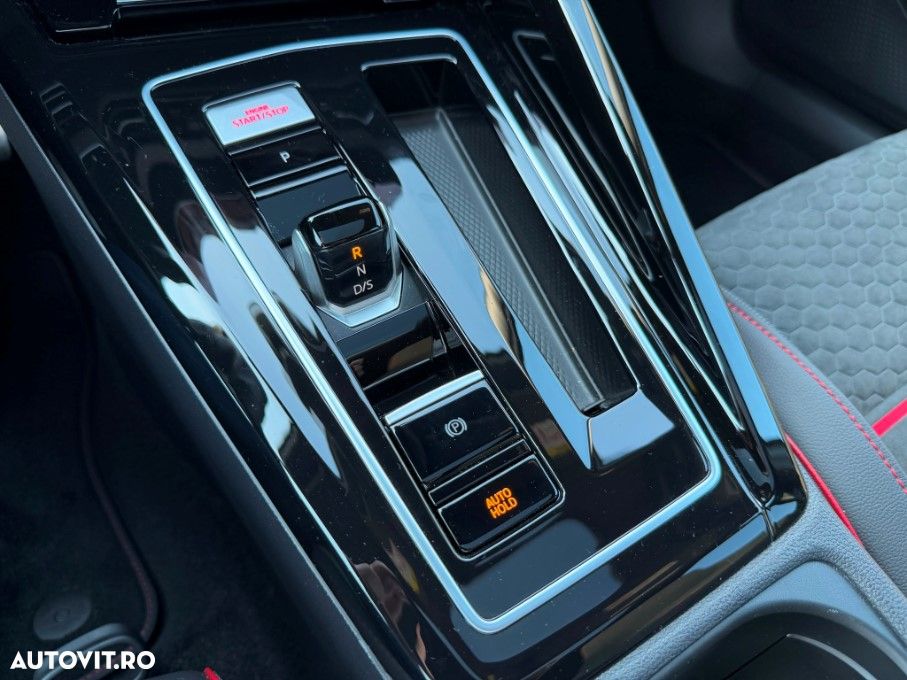 VOLKSWAGEN Golf 2025 — imagine 23