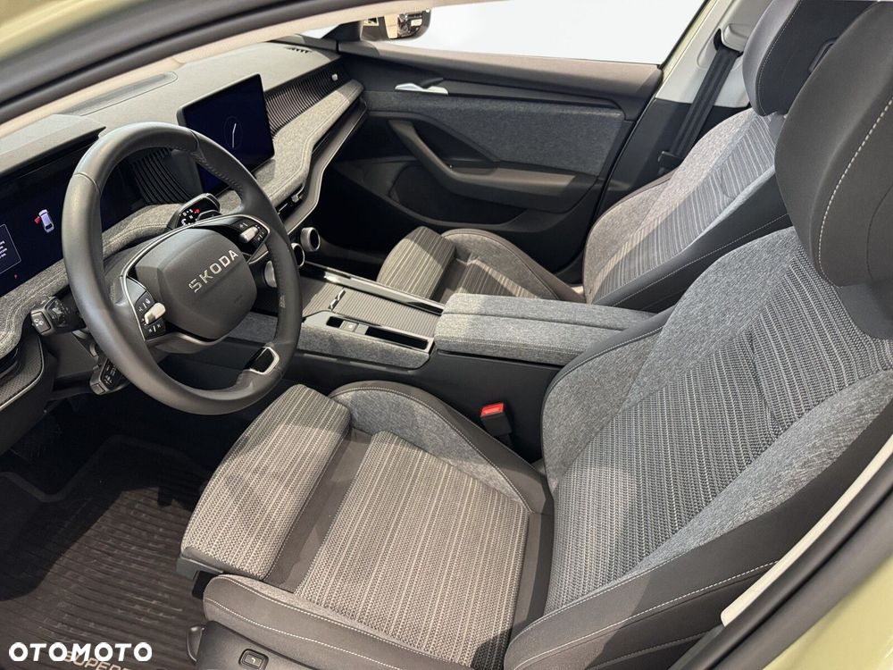 Skoda Superb 1.5 TSI mHEV Selection DSG - 12