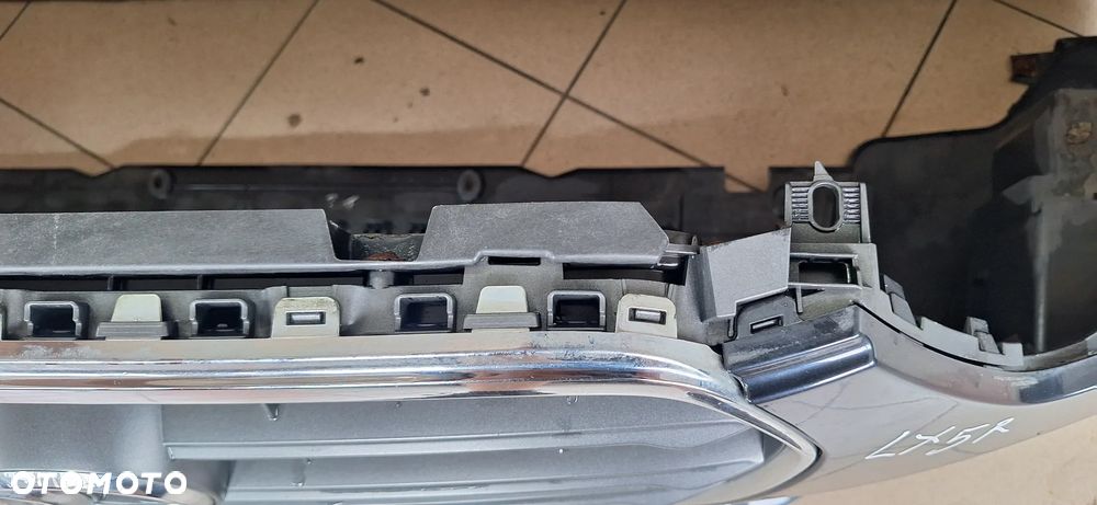Audi A4 B8 12- Lift Zderzak Przód Przedni Kod Lakieru LX5R - 7