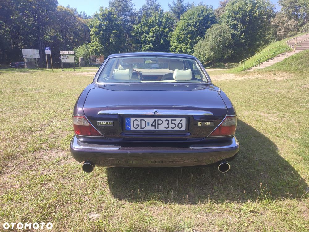 Jaguar XJ - 6