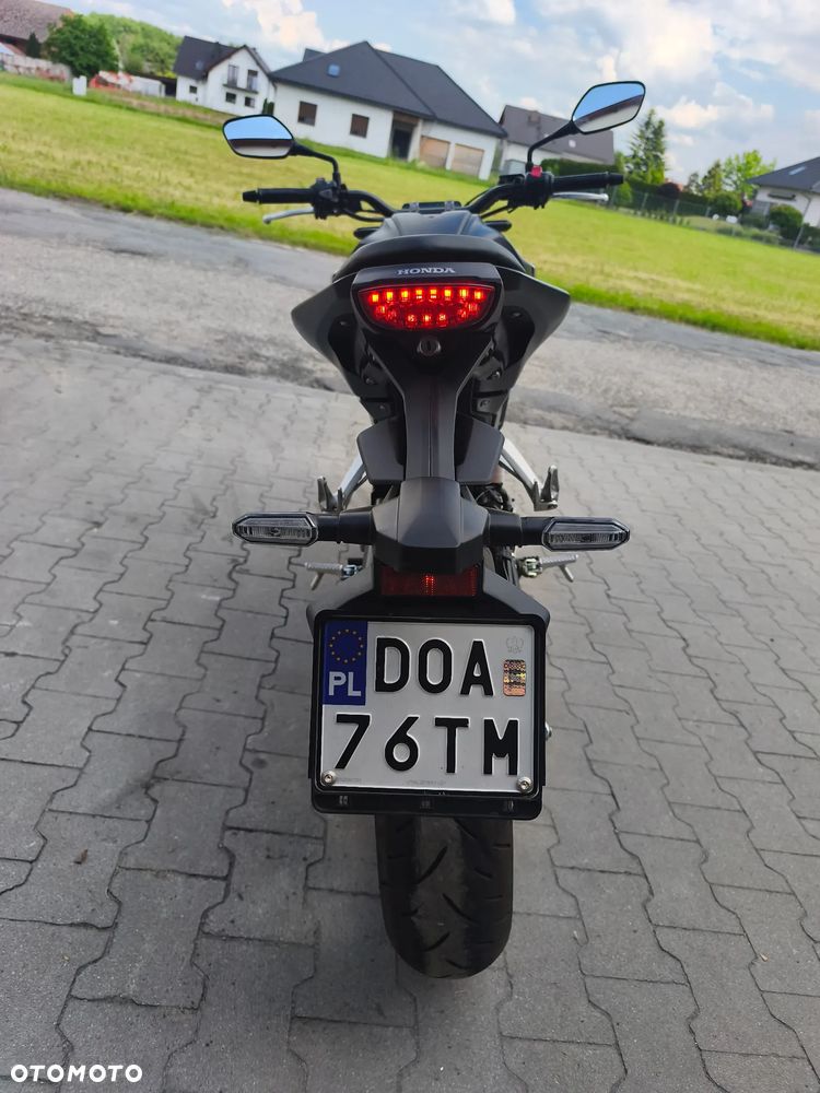 Honda CB - 16