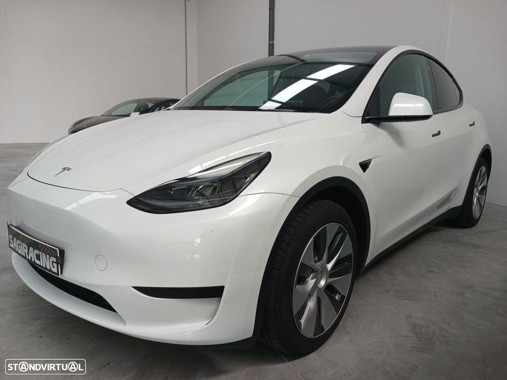 Tesla Model Y Standard - 2