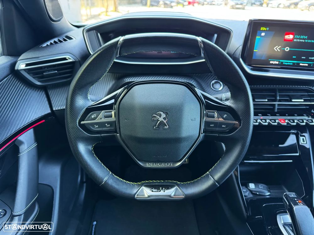 Peugeot e-2008 50 kWh GT - 17