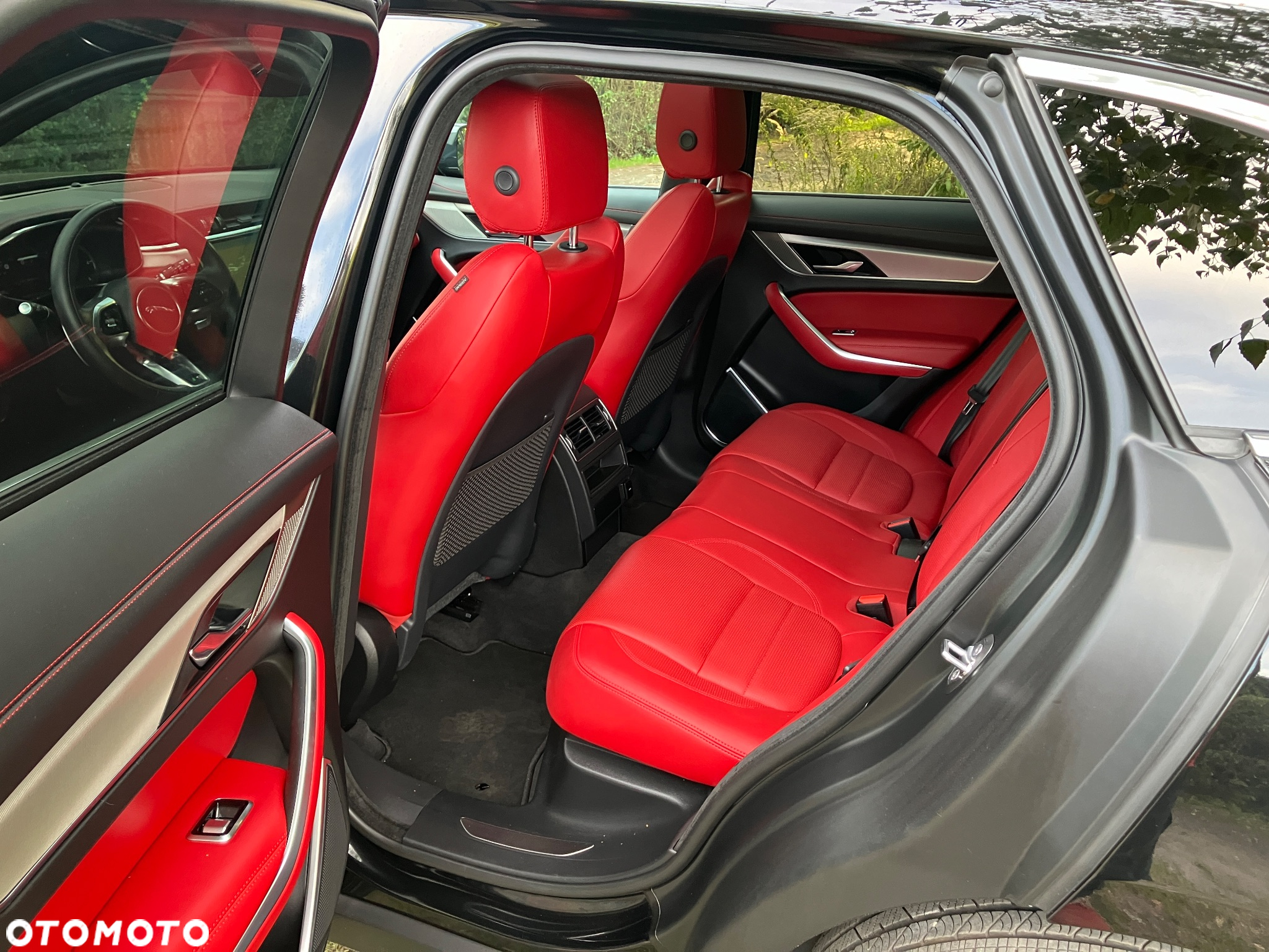 Jaguar F-Pace D200 AWD R-Dynamic SE 90th Anniversary Edition - 11