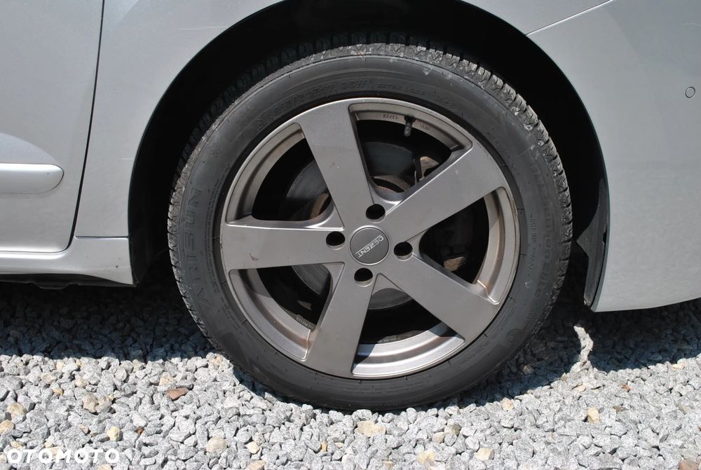 Peugeot 5008 2.0 HDi Allure 7os - 24