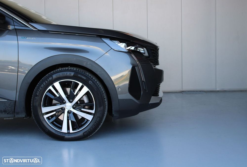 Peugeot 3008 1.6 Hybrid4 GT e-EAT8 - 32