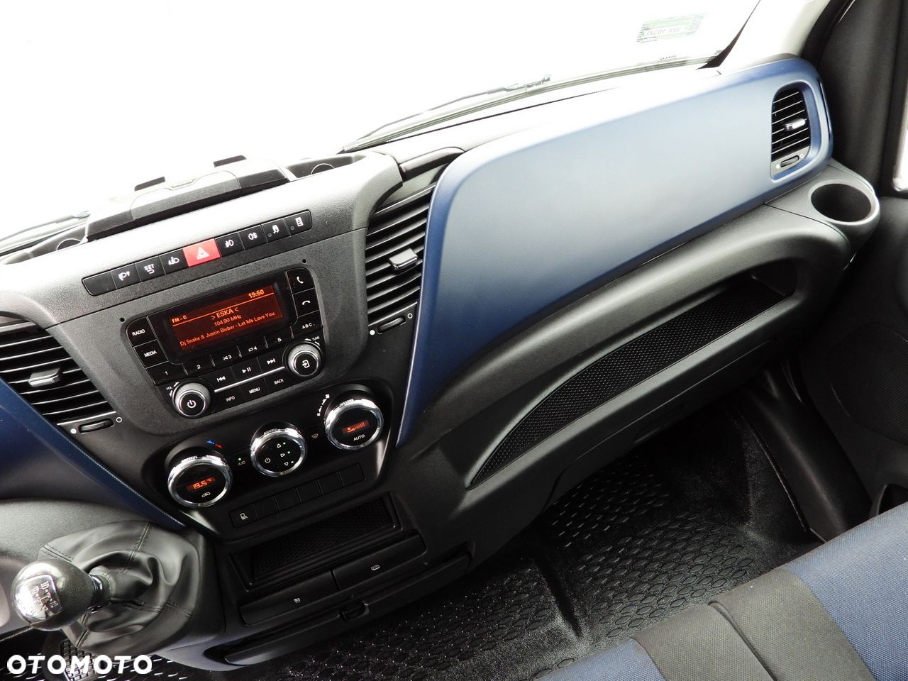 Iveco DAILY 50C15 PLANDEKA 12 PALET TEMPOMAT BLIŹNIACZE KOŁA KLIMATYZACJA  150KM - 33