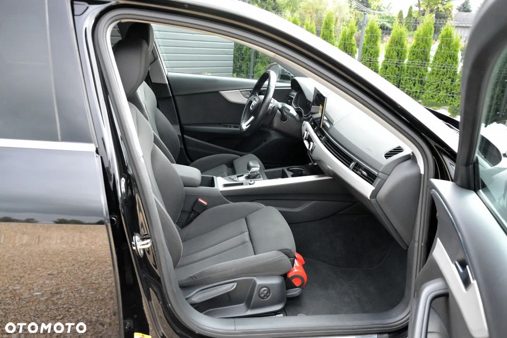 Audi A4 Limousine 35 TFSI mHEV S tronic - 16