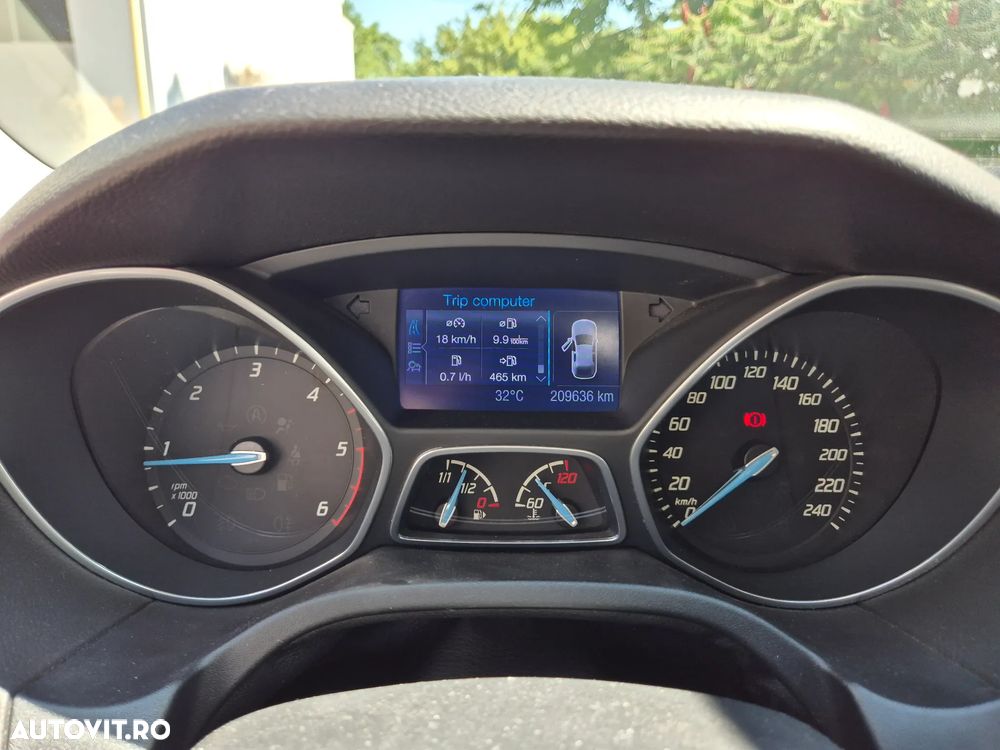 Ford Focus 1.6 TDCi DPF SYNC Edition - 14
