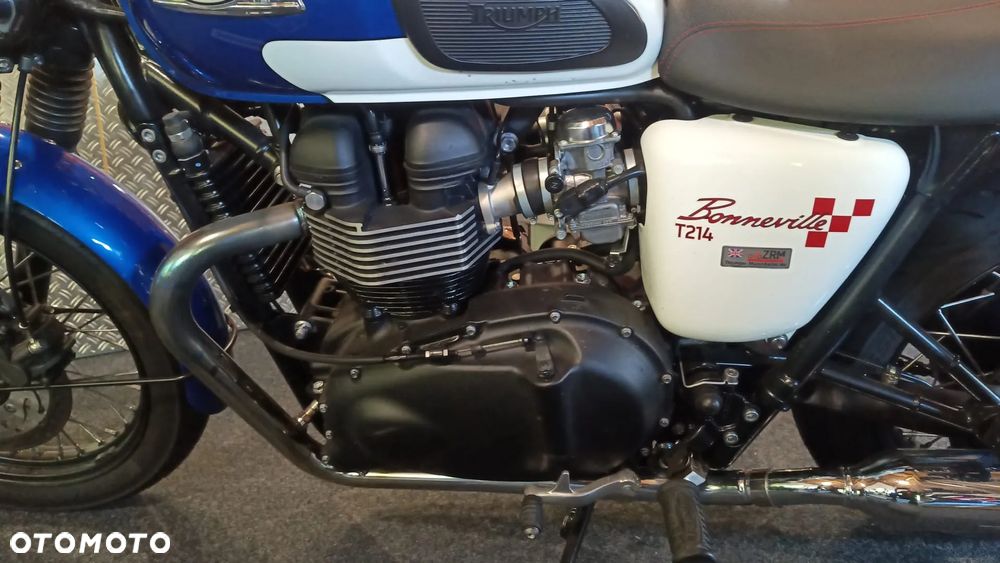 Triumph T - 7
