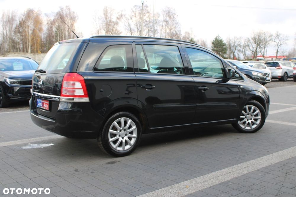 Opel Zafira - 11