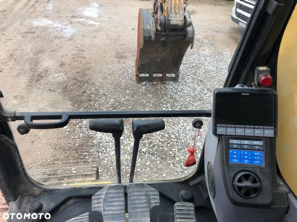 Komatsu PC 210LC-8 - 11