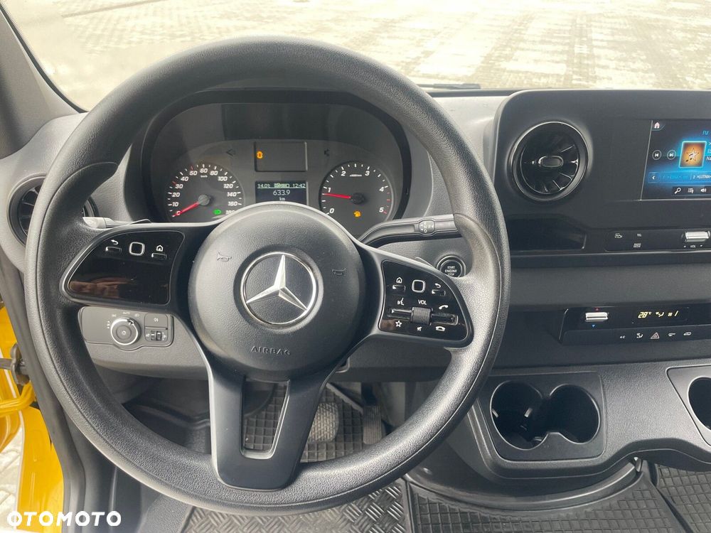 Mercedes-Benz Sprinter FURGON, ZABUDOWA KURIER - 23