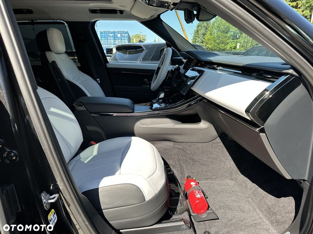 Land Rover Range Rover Sport - 13