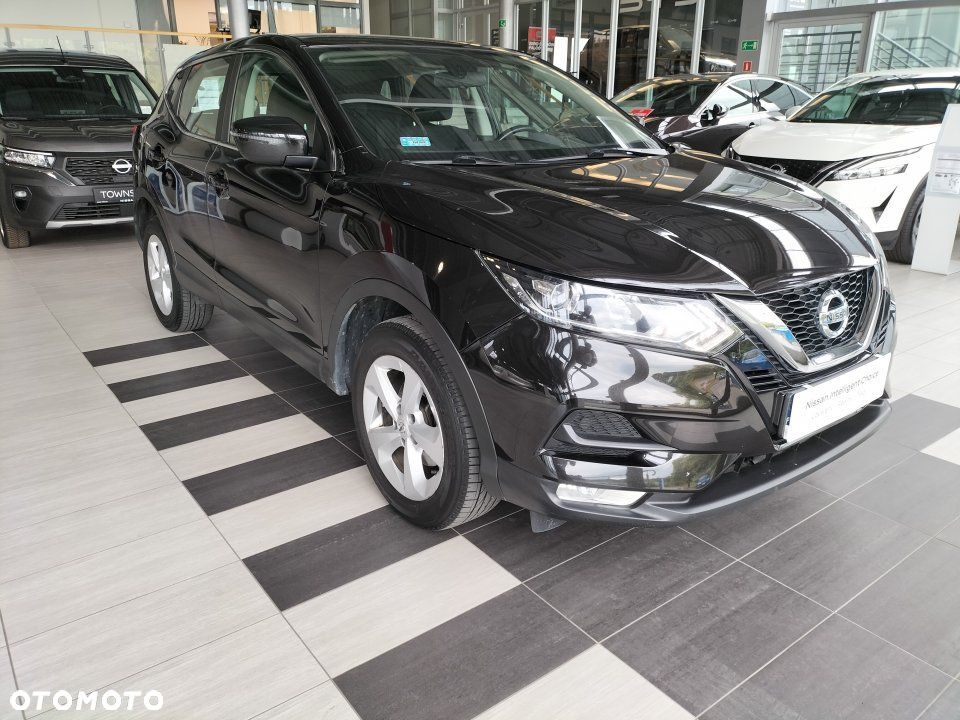 Nissan Qashqai - 1
