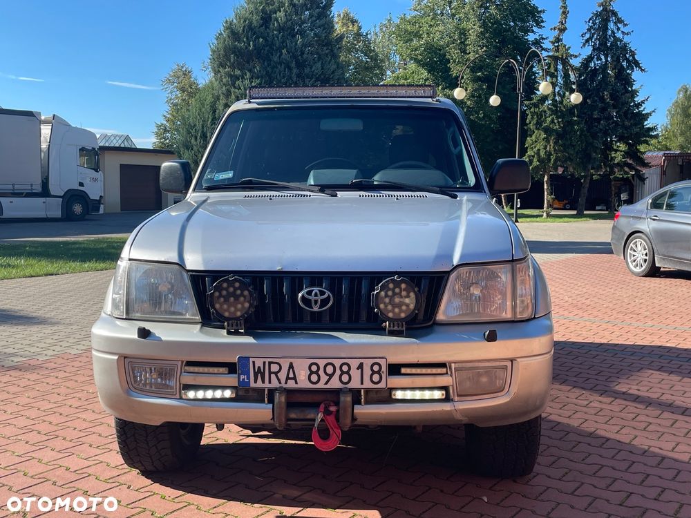 Toyota Land Cruiser - 2