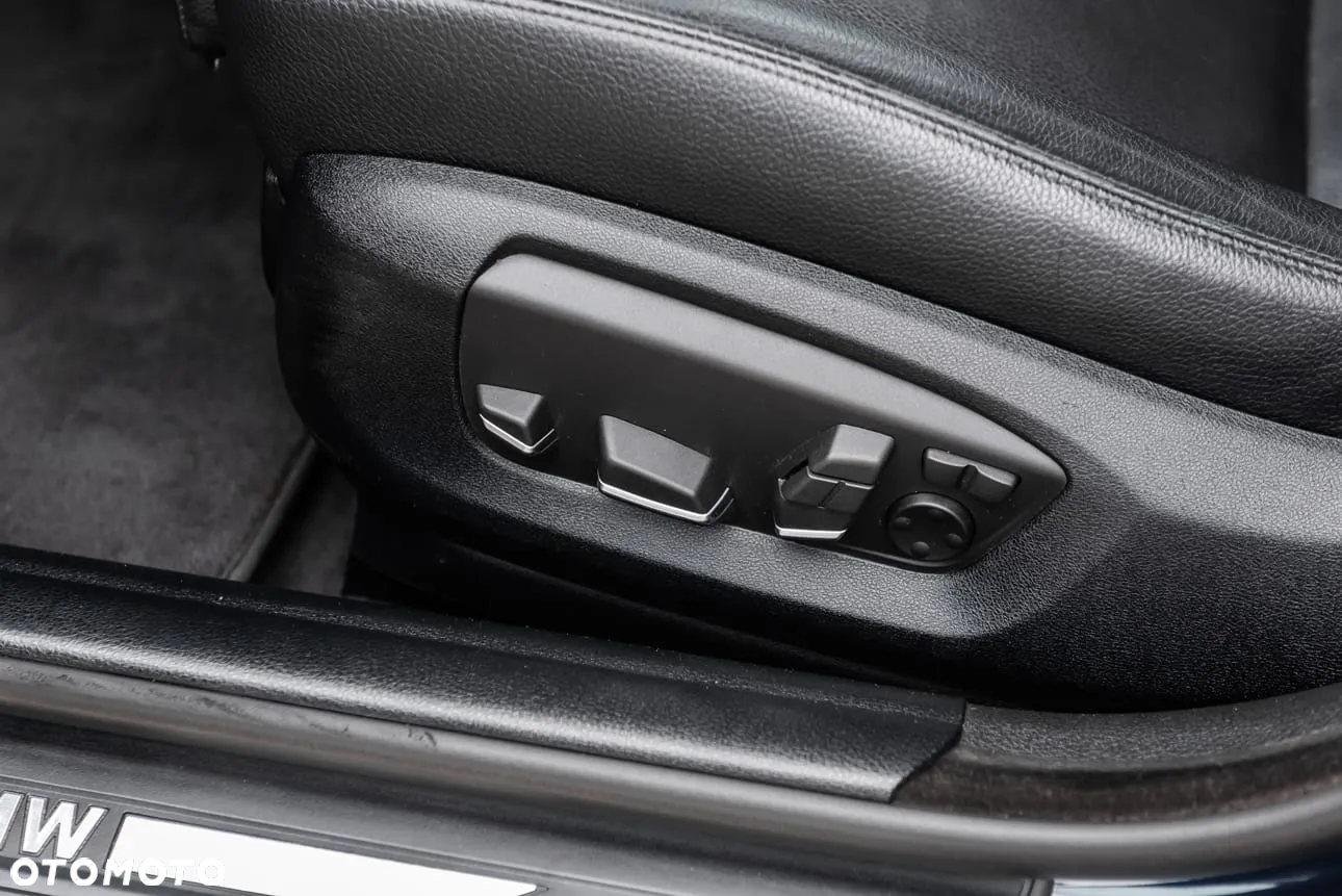 BMW Seria 5 518d - 16