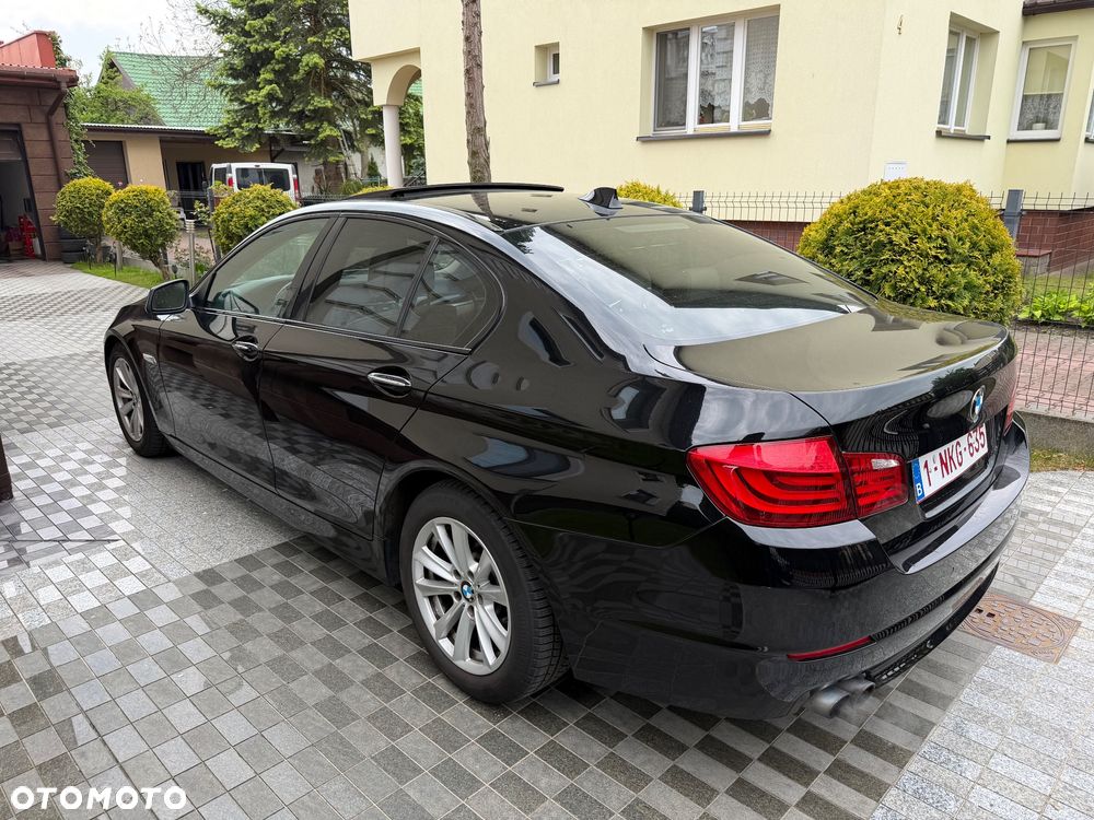BMW Seria 5 528i xDrive - 3