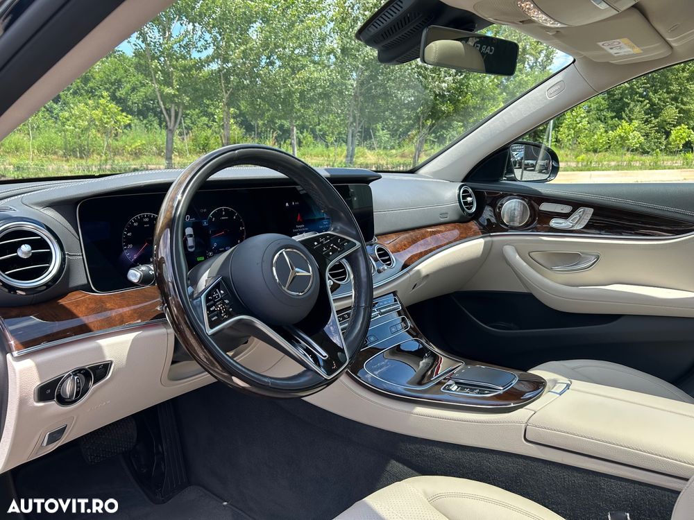 Mercedes-Benz E 300 d 4MATIC MHEV - 11
