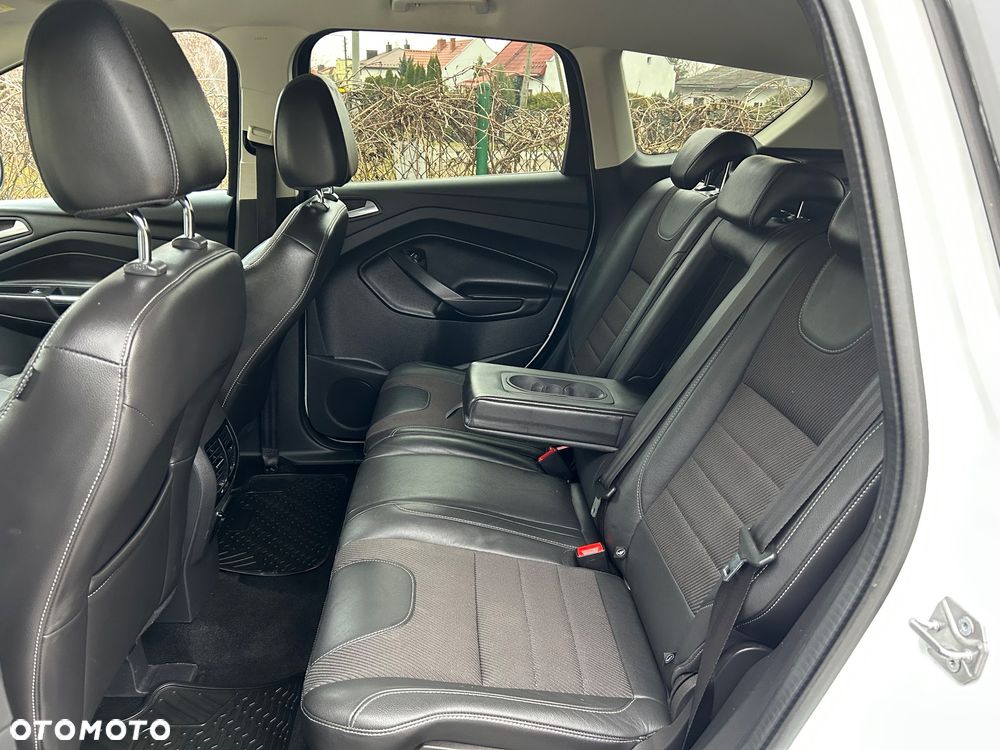 Ford Kuga 1.6 EcoBoost 2x4 Titanium - 22