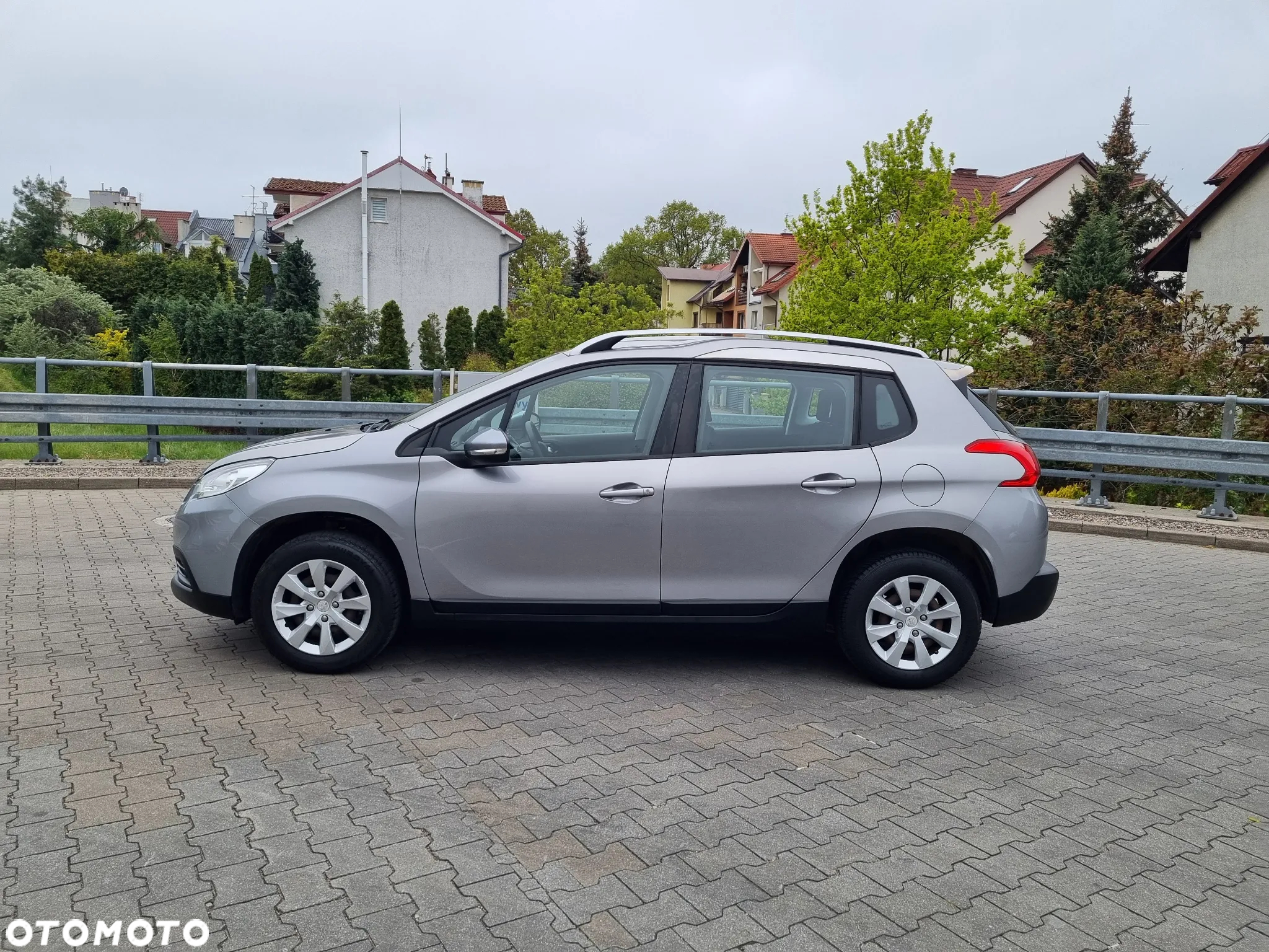 Peugeot 2008 1.2 Pure Tech Active EU6 - 8