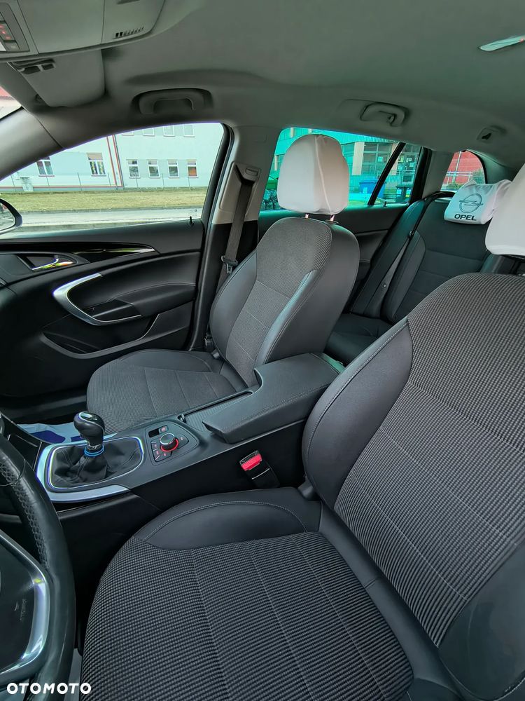Opel Insignia 2.0 CDTI - 12