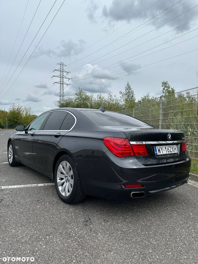 BMW Seria 7 740d xDrive - 14