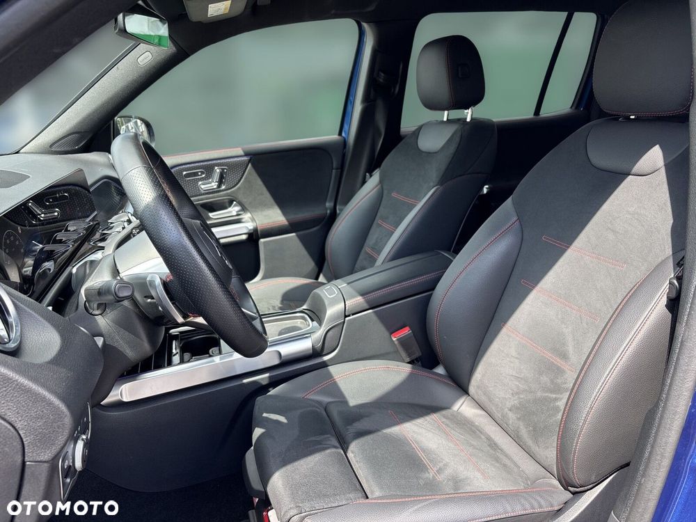 Mercedes-Benz GLB - 16