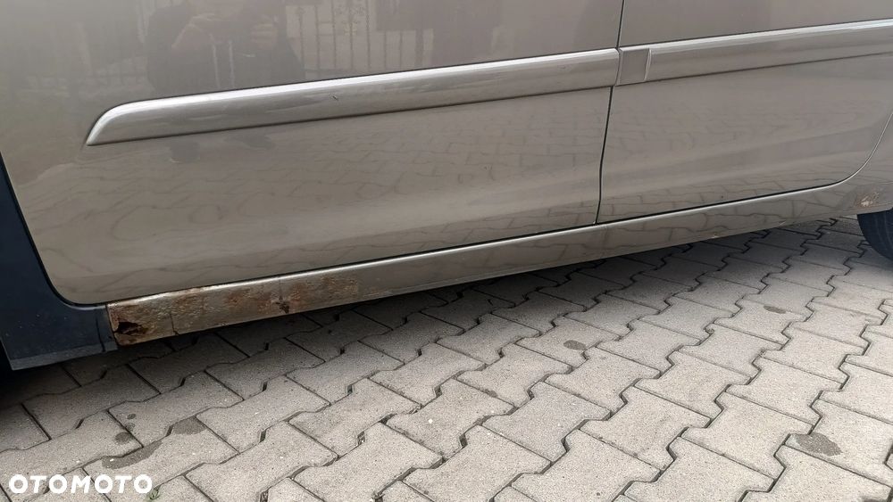 Citroën C4 Grand Picasso 2.0 16V 7-Sitzer EGS6 Exclusive - 12