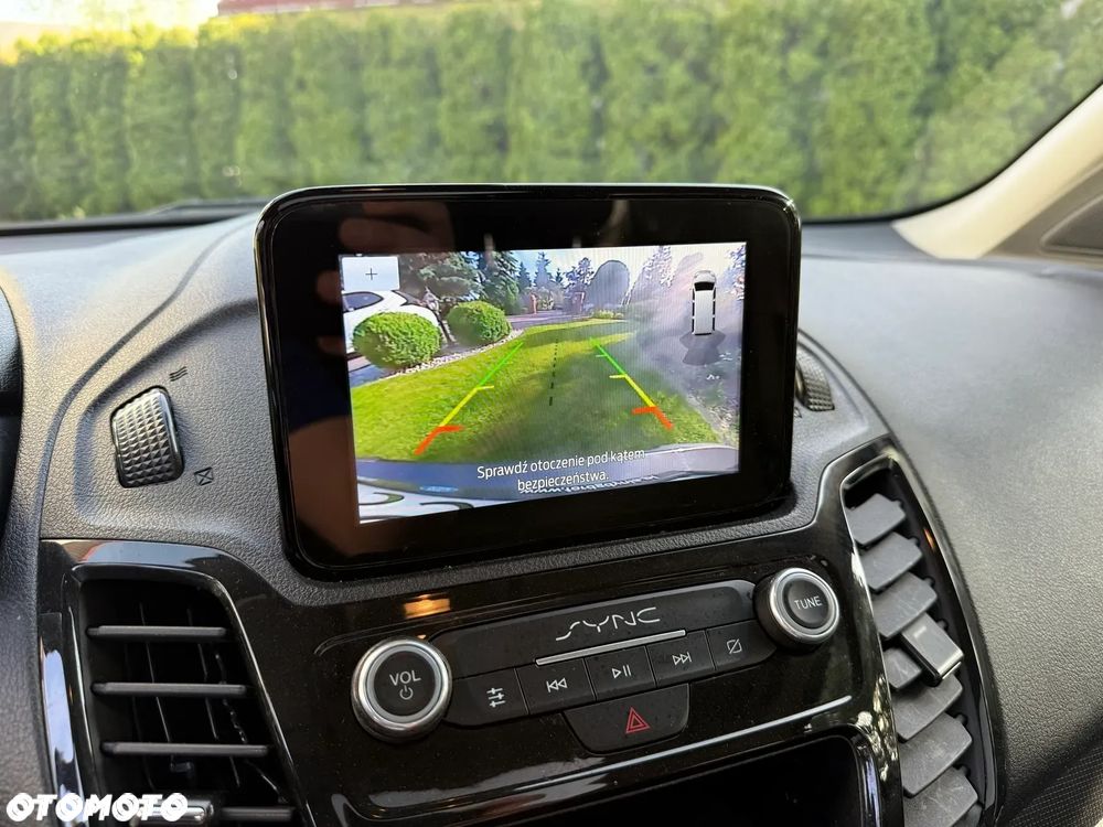 Ford Tourneo Connect Grand - 18