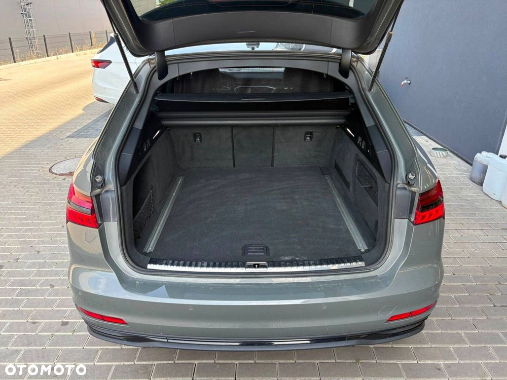 Audi A6 Avant 2024