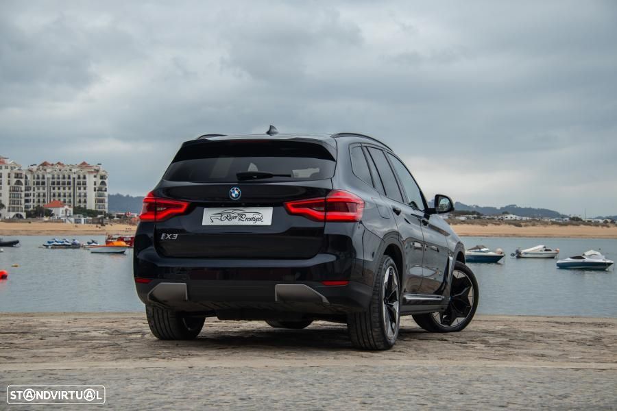 BMW iX3 M Sport Impressive - 4