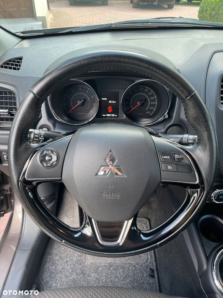 Mitsubishi ASX - 16