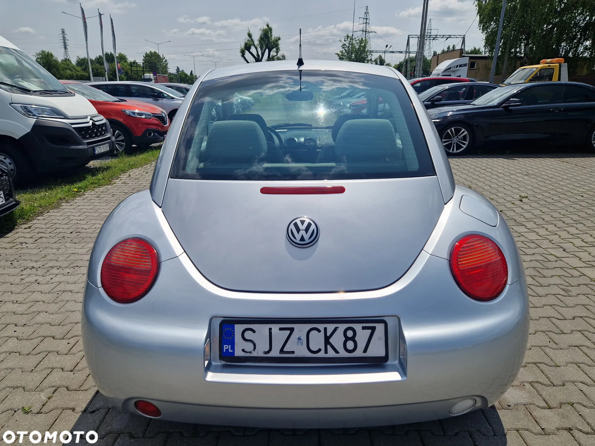 Volkswagen New Beetle - 5