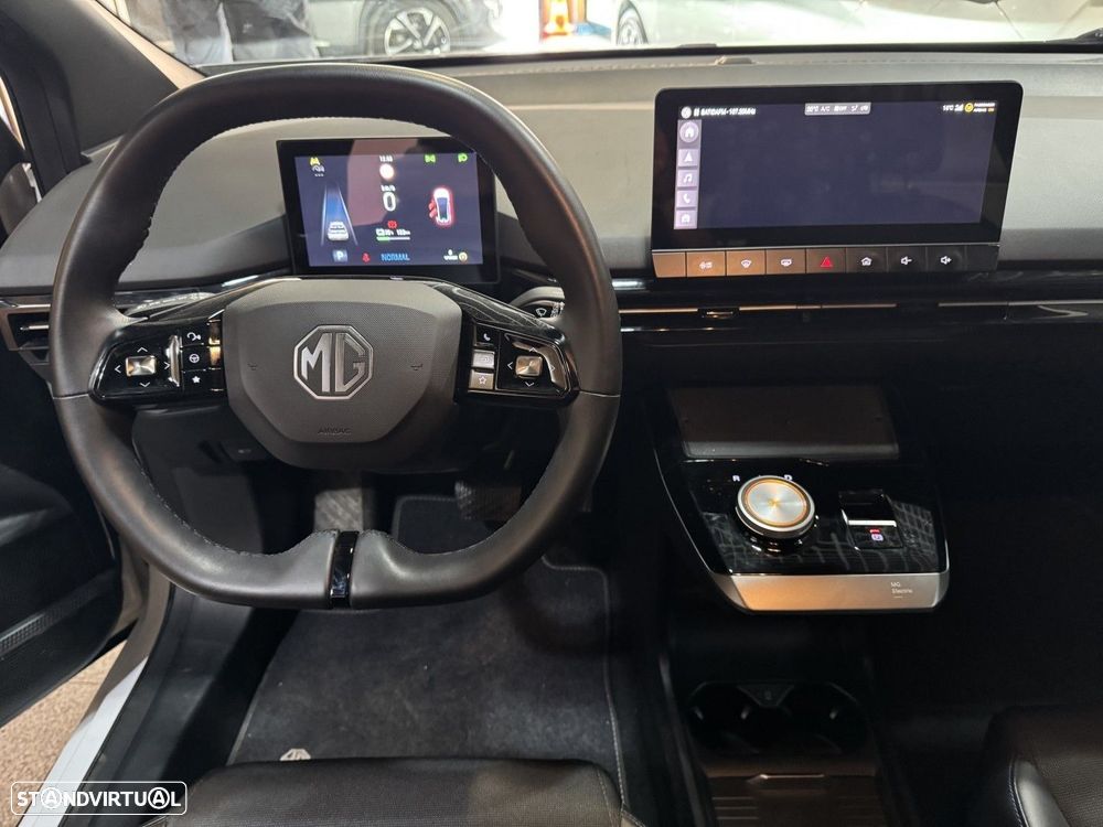 MG MG4 64 kWh Luxury - 17