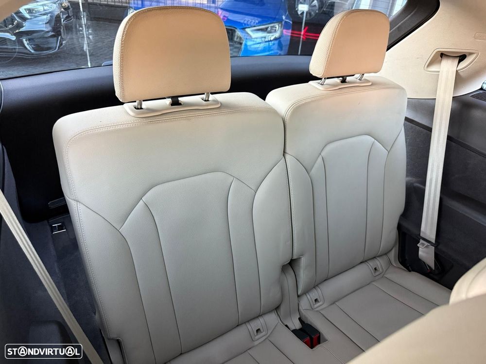 Audi Q7 3.0 TDI quattro tiptronic 7L - 19