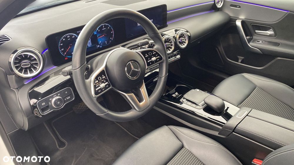 Mercedes-Benz Klasa A 200 d Progressive 8G-DCT - 10
